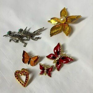 Lot of 6 Pins from 70-80’s